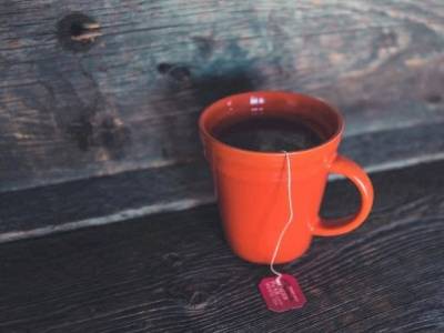 La couleur de la tasse influence-t-elle la perception du goût ?