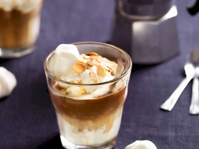 Affogato amandes & café Frères du Noun, façon vacherin Affogato amandes & café Frères du Noun, façon vacherin